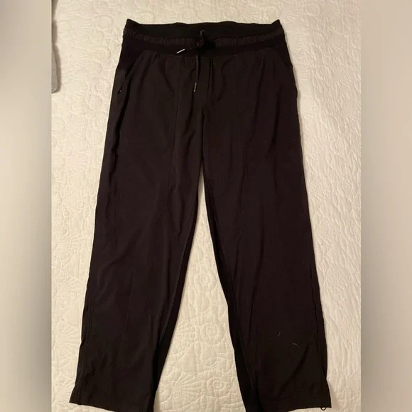 Lululemon Dance Studio Mid Rise Cropped Pant - Picture 1 of 11